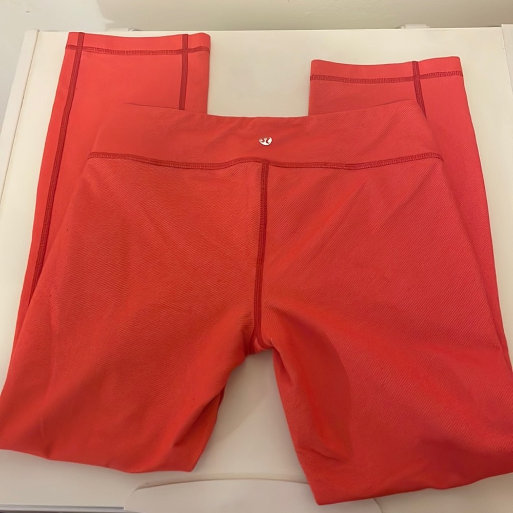 LULULEMON LEGGINGS/PANTS/TIGHTS - Picture 1 of 3